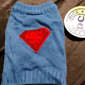💜5/$25💜NWT XS Superman Dog Sweater